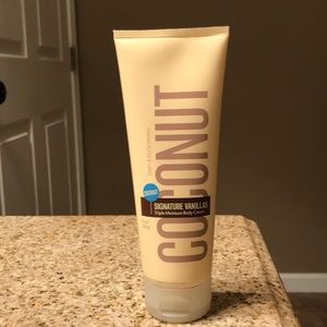 Bath & BodyWorks lotion (coconut)